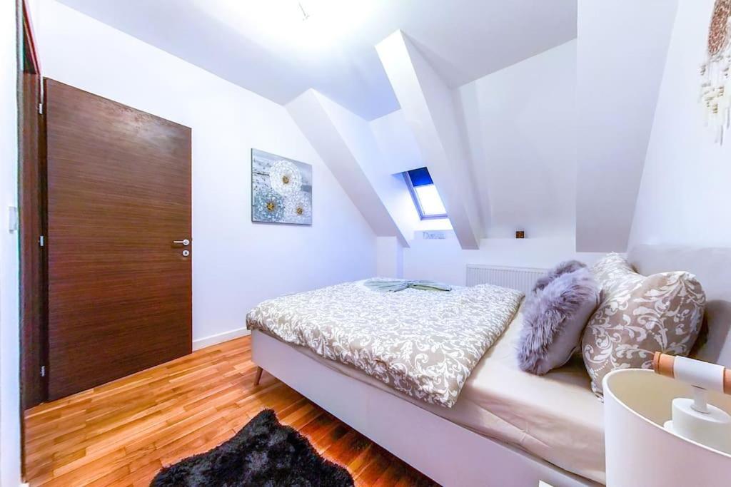 Bucharest Central D Apartment Екстериор снимка