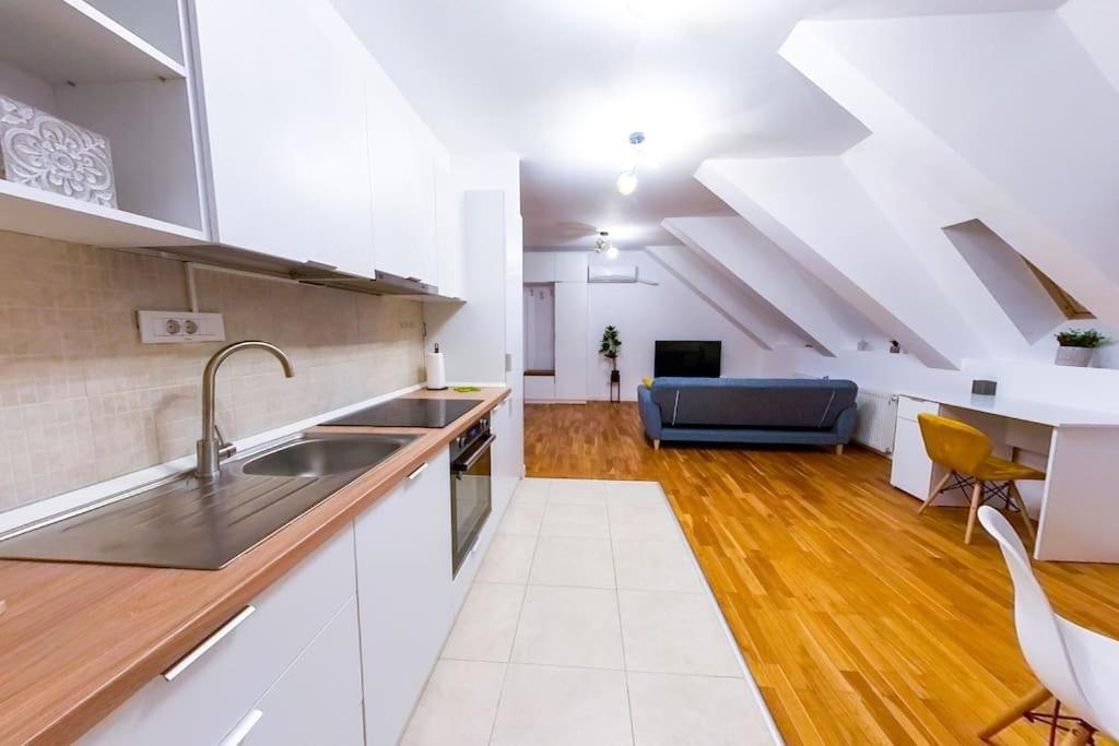 Bucharest Central D Apartment Екстериор снимка